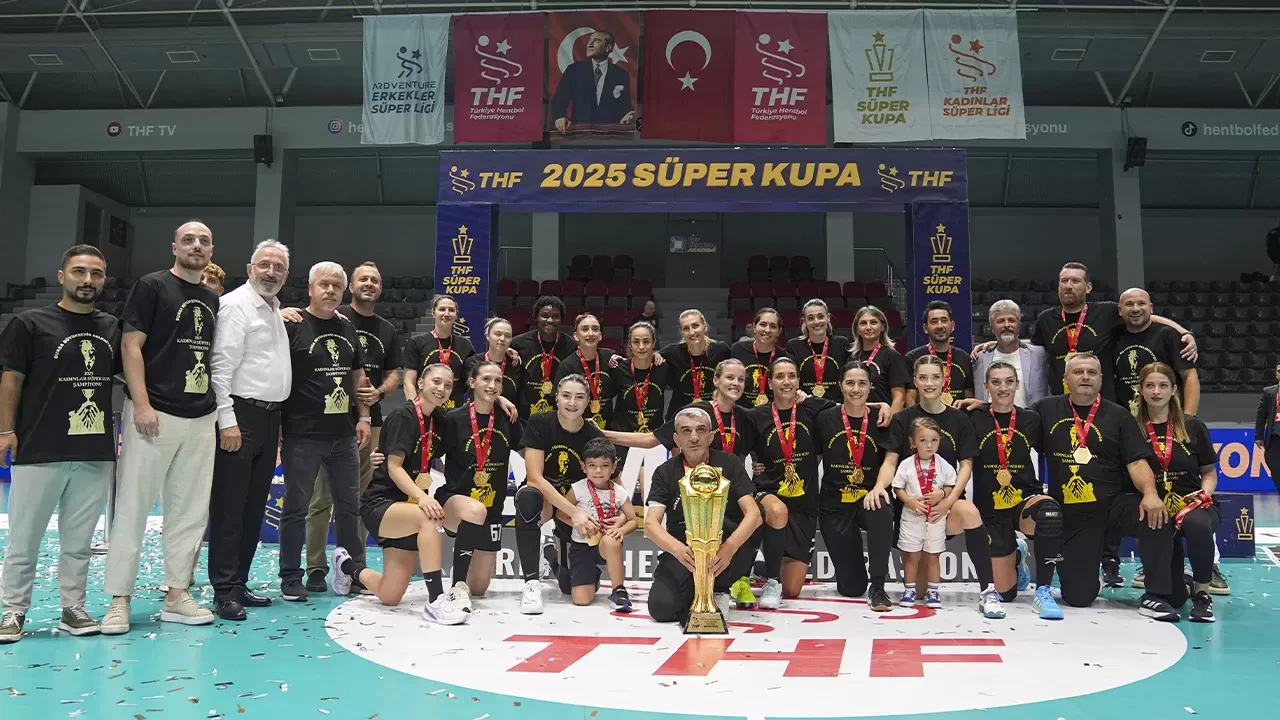 Bursa Büyükşehir Belediyespor, Hentbol Kadınlar Süper Kupa’nın sahibi oldu