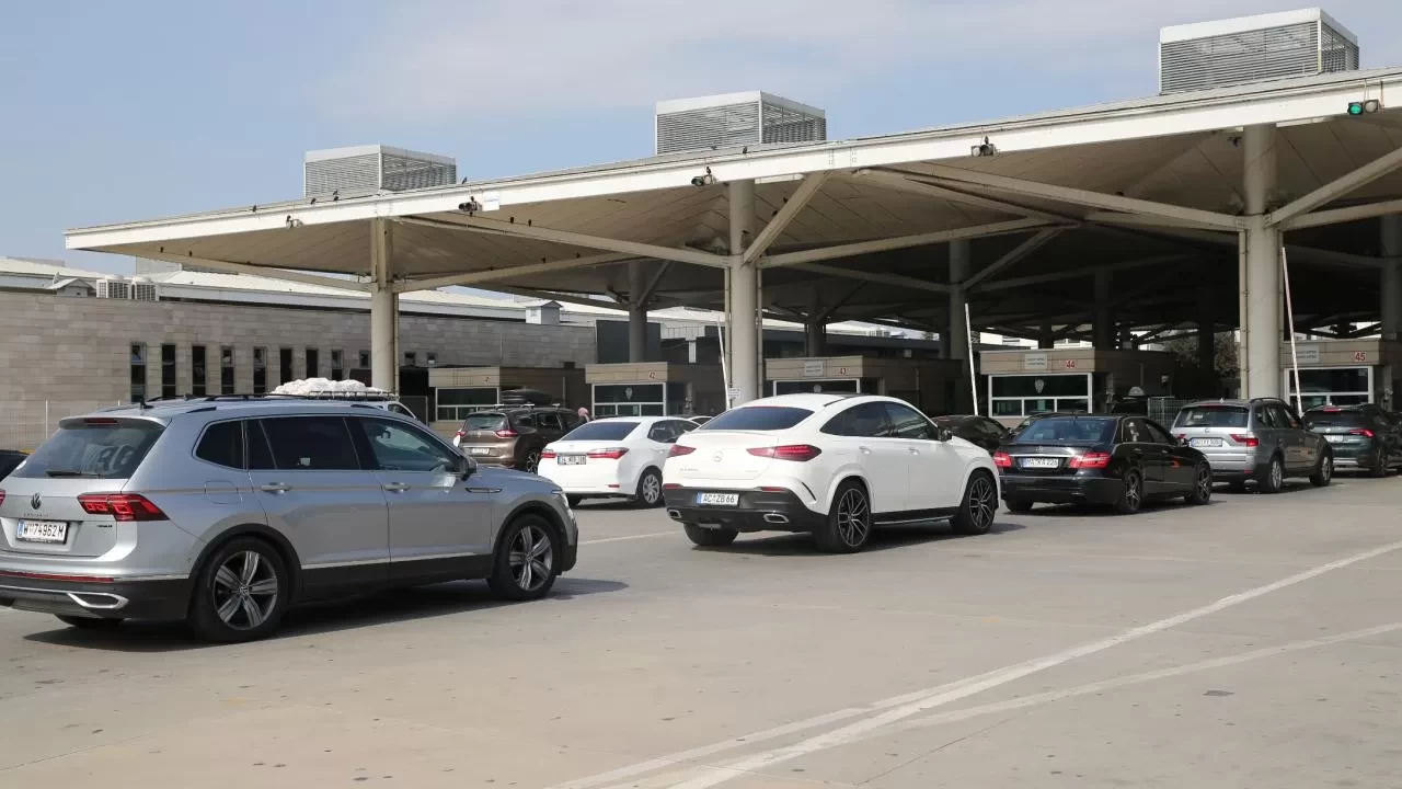 Yollar yeniden hareketlendi: Gurbetçilerin dönüş yolculuğu başladı