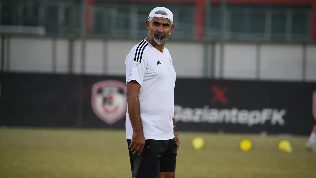Gaziantep FK Teknik Direktörü İsmet Taşdemir: “Lige galibiyetle başlamak istiyoruz”