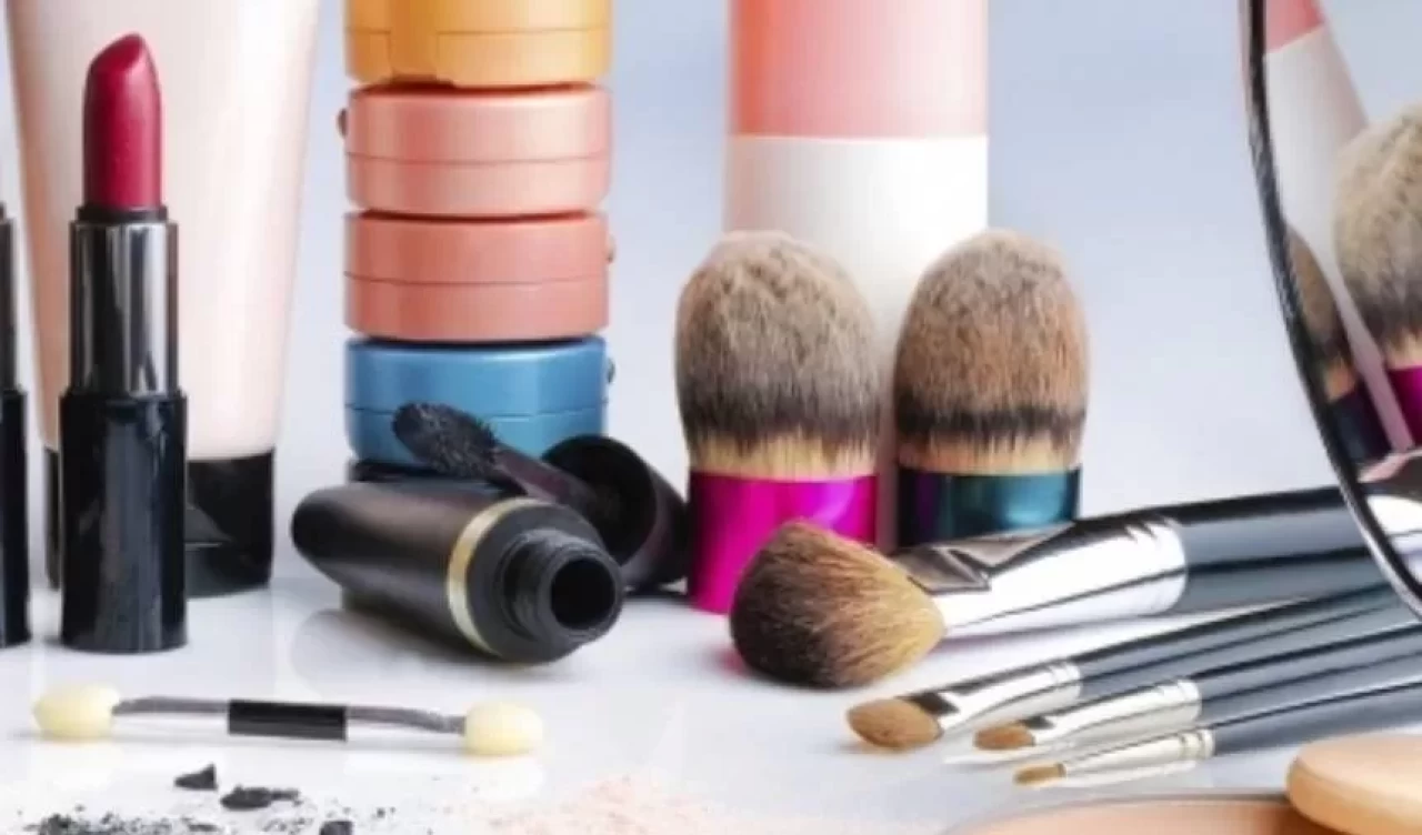 Makyaj fırçaları ne sıklıkla temizlenmeli?
