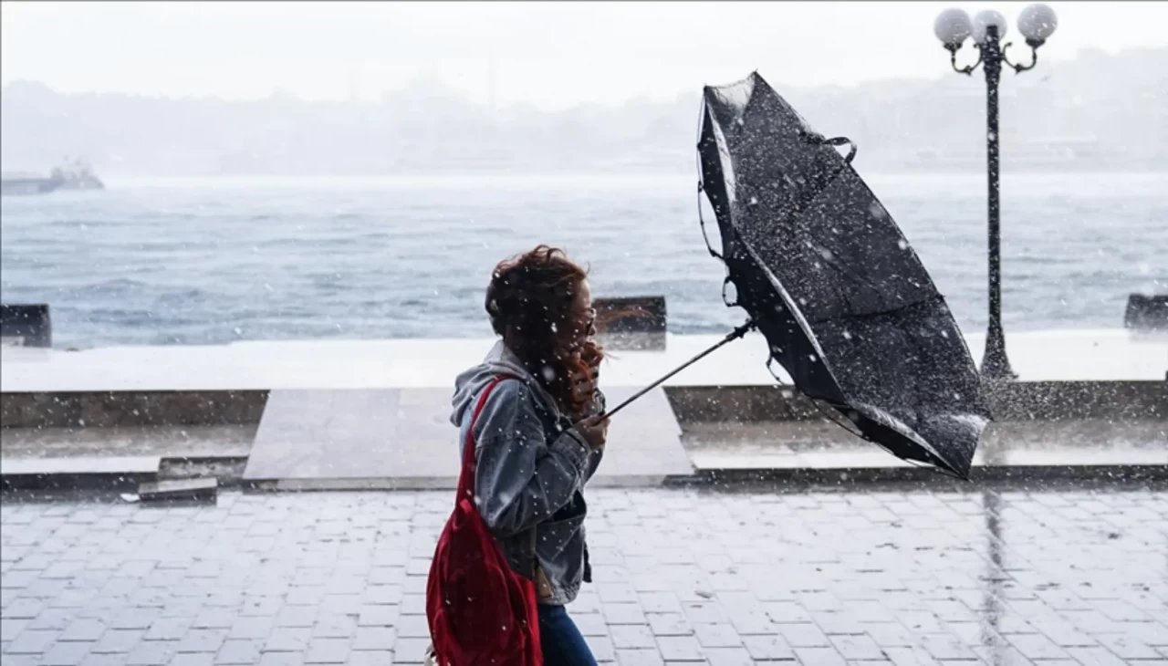 Meteoroloji uyardı! Kavurucu sıcaklıklar yerini kuvvetli yağış ve fırtınaya bırakıyor