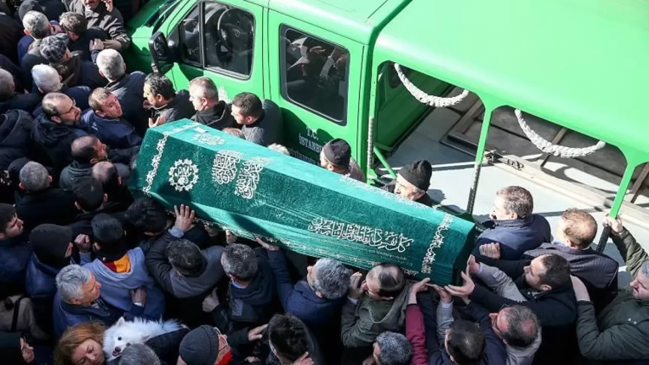 Rüyada Cenaze Taşımak Ne Anlama Gelir? İşte Detaylı Yorumlar