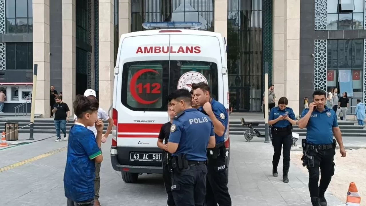 Kütahya'da çocuklar arasında bıçaklı kavga