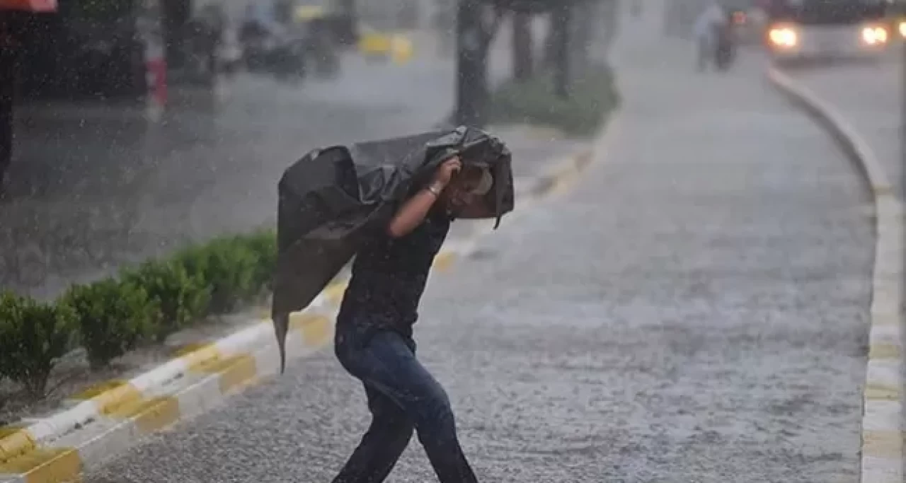 Meteoroloji il il duyurdu: İstanbul’da şiddetli sağanak kapıda