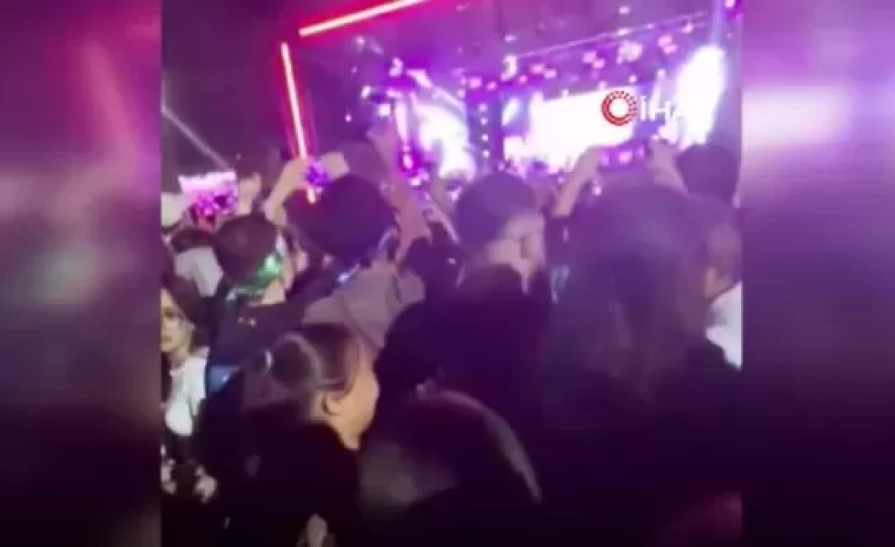 Manifest konserinde kavga çıktı!