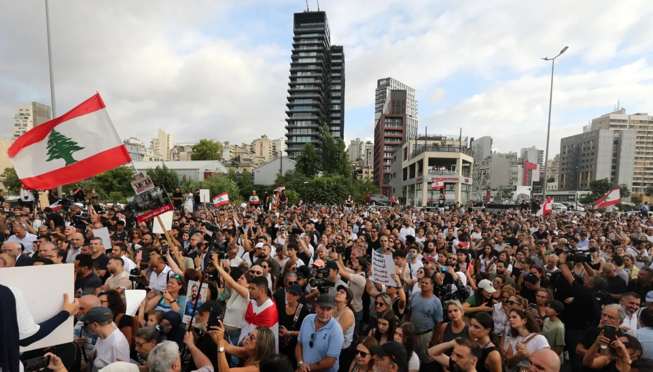 Beyrut Limanı'ndaki patlamada hayatını kaybedenler anıldı