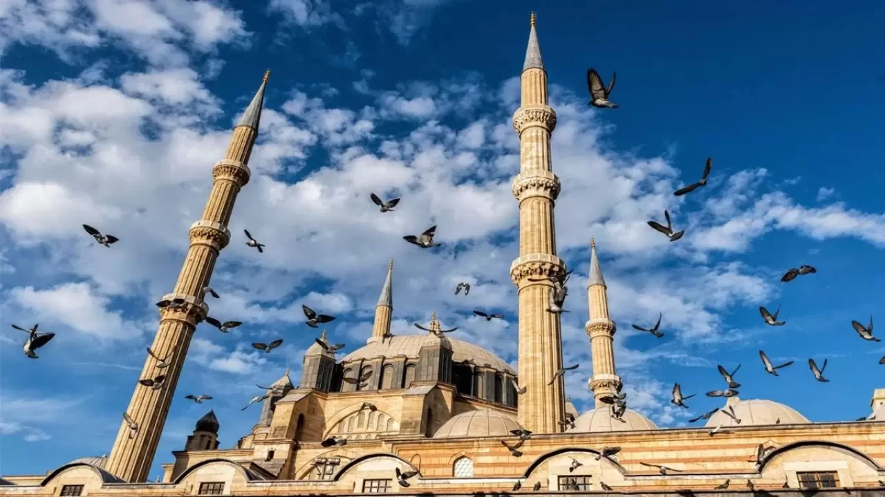 Cuma Mesajları ve Sözleri: 2025’in En Güzel, Anlamlı ve Dualı Cuma Mesajları