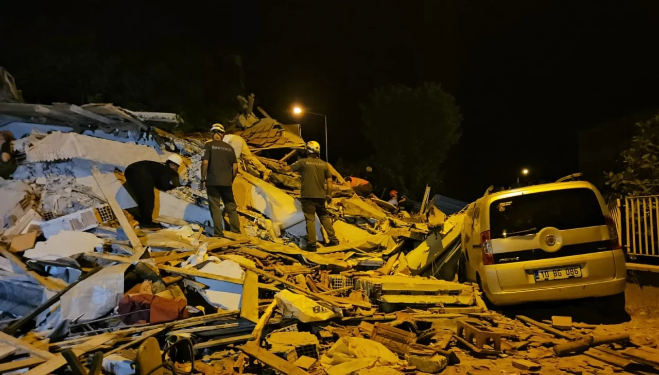 Balıkesir’deki 6,1’lik deprem sonrası 20 artçı meydana geldi