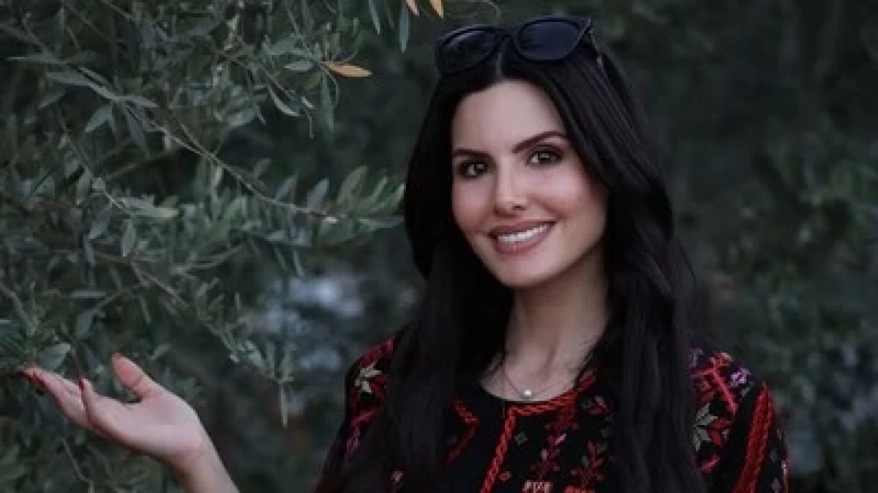 Miss Universe’de Filistin’i temsil eden ilk kadın Nadeen Ayoub kimdir?