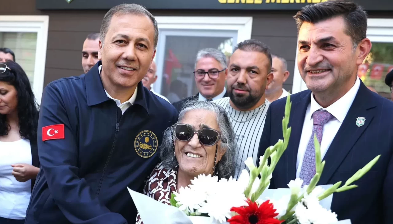 İçişleri Bakanı Ali Yerlikaya'dan, Türkiye Harp Malulü Gaziler, Şehit Dul ve Yetimleri Derneği'ne ziyaret