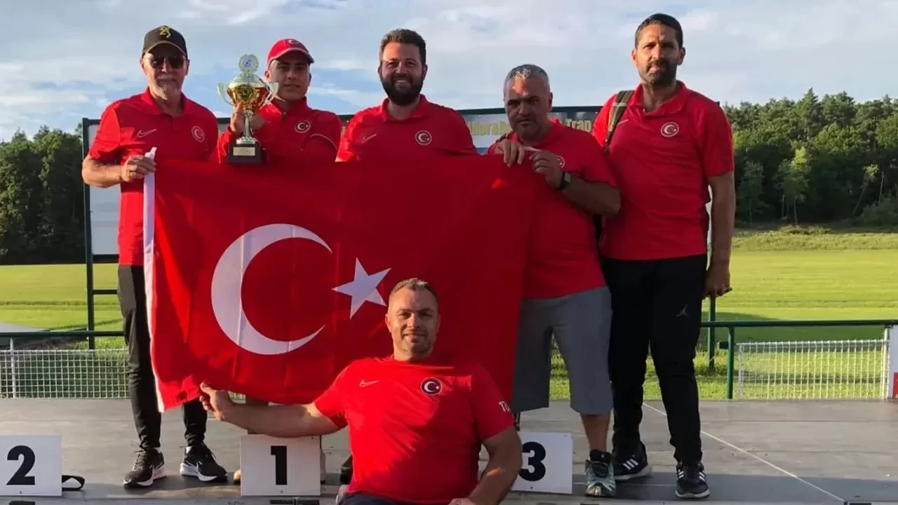 Muaz Erdem Madran, Çekya’daki Para Trap Grand Prix’de altın madalya kazandı