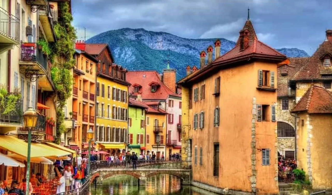 Keşfedilmeyi bekleyen Avrupa'nın gizli cennetleri