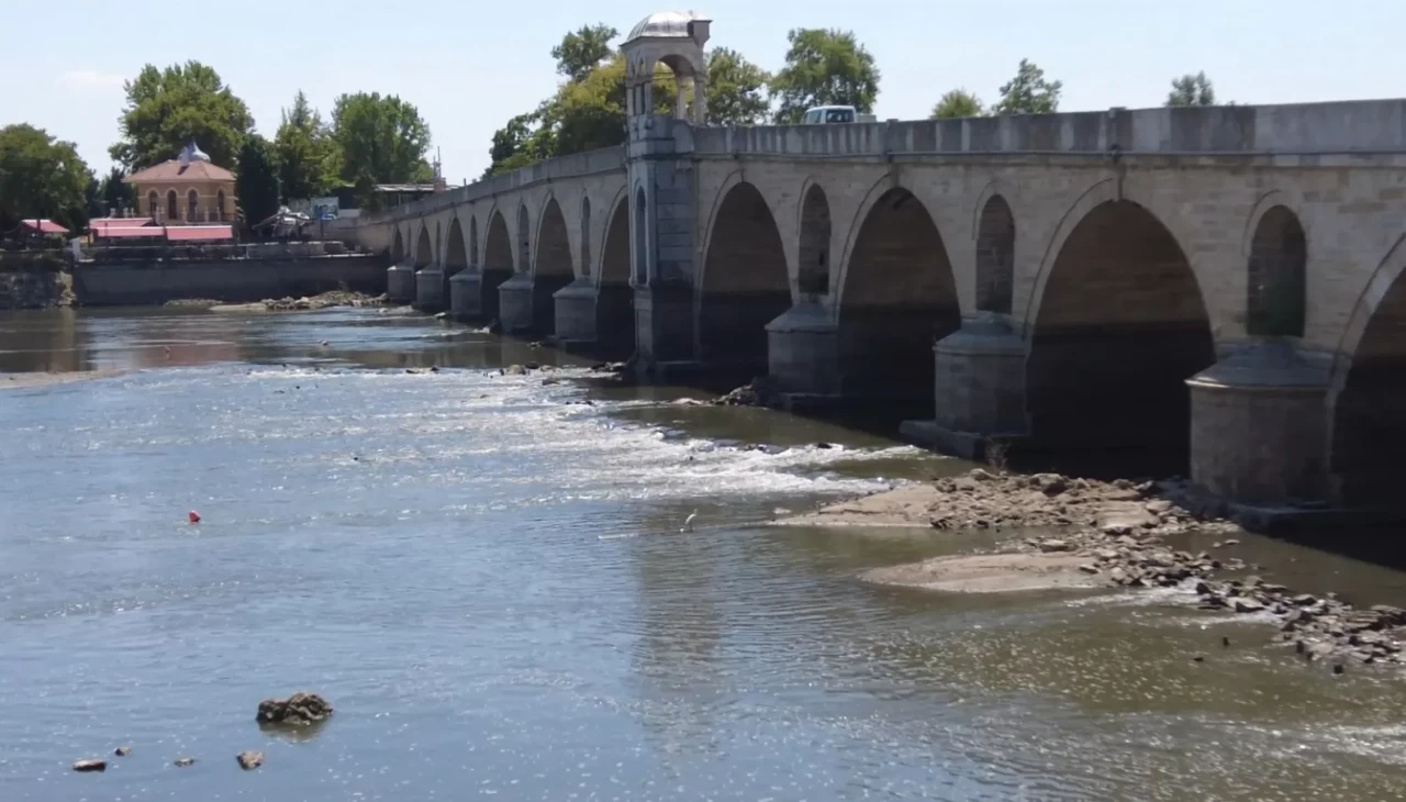 Meriç Nehri'nde kuraklık tarihi eseri ortaya çıkardı