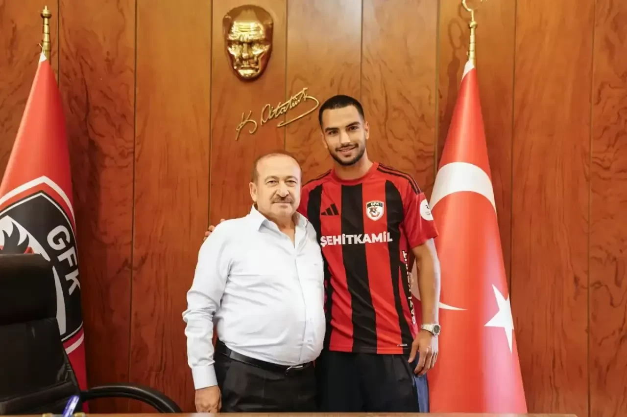 Melih Kabasakal Gaziantep FK'da! 3 yıllık imza atıldı