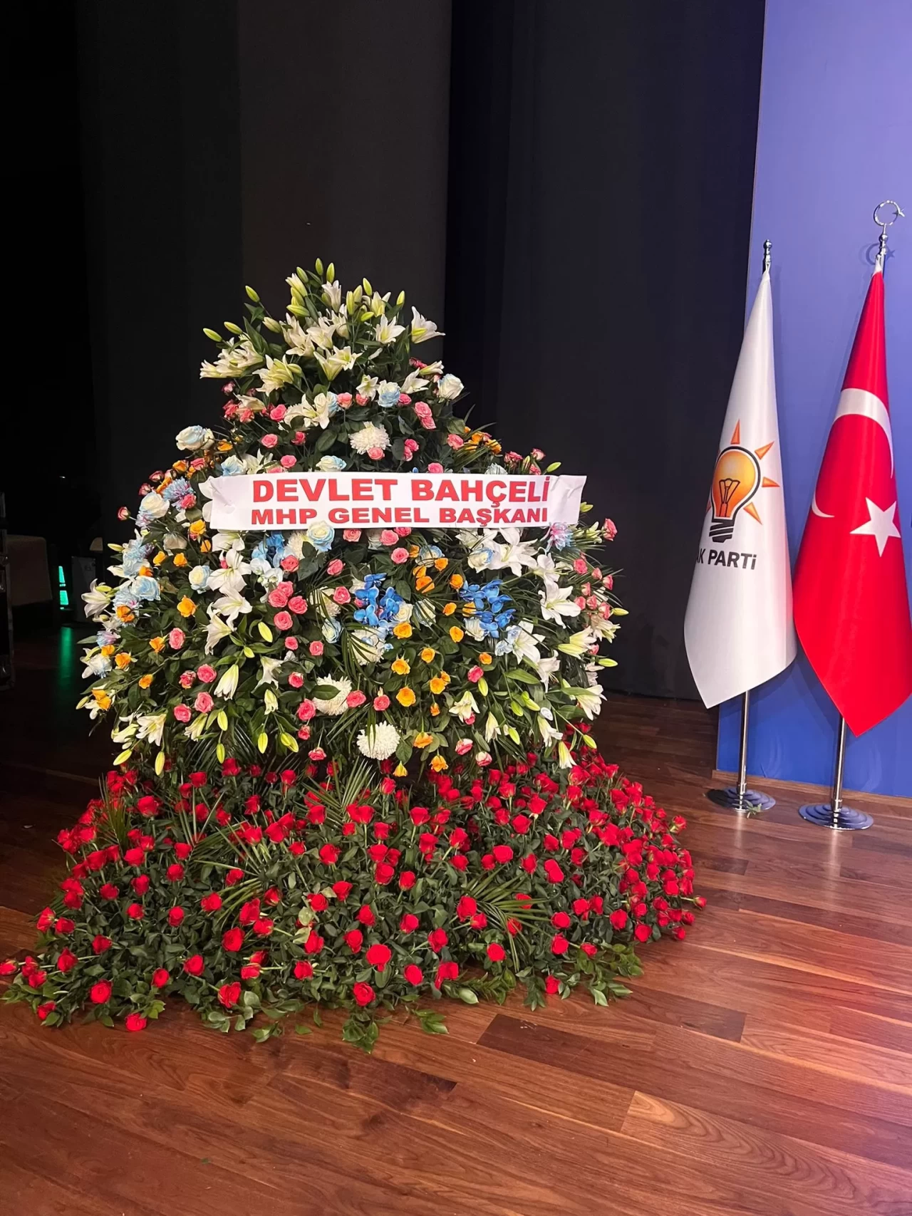 Lider Bahçeli'den AK Parti’nin 24. Kuruluş yıl dönümüne özel anlamlı jest