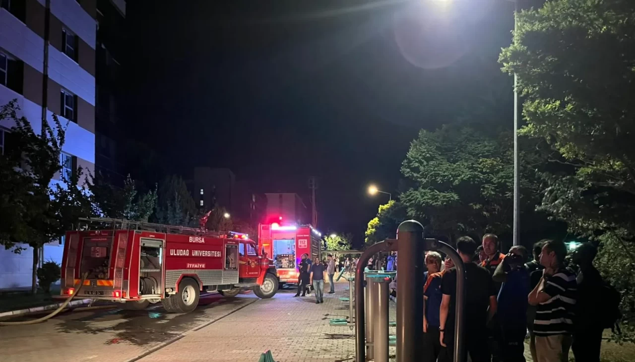 Bursa’da öğrenci yurdunda çıkan yangın söndürüldü