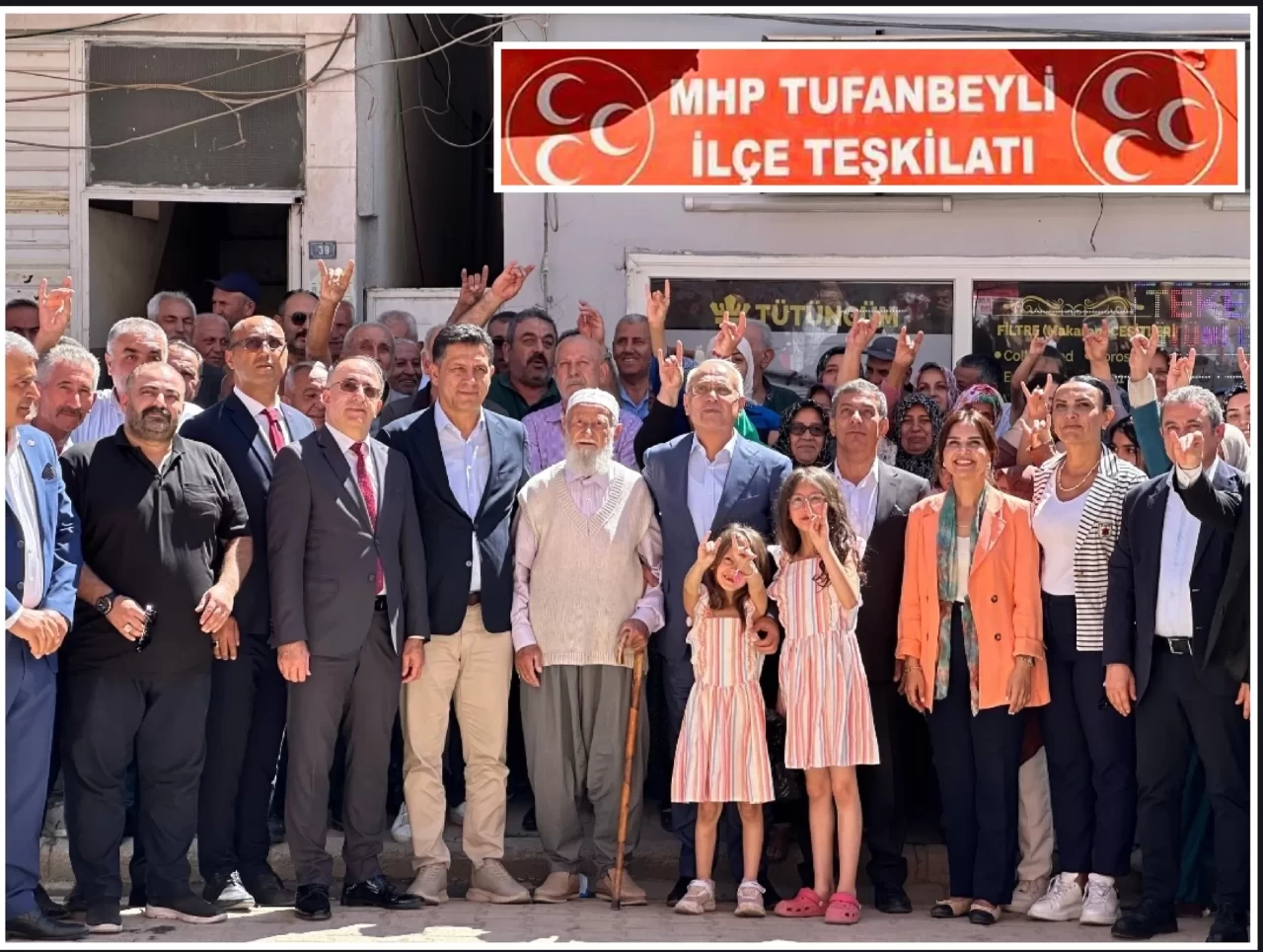 MHP’den Tufanbeyli’de muhteşem açılış! Başkan Kanlı: “Yakalanan rüzgâr hız kesmeden devam edecek”