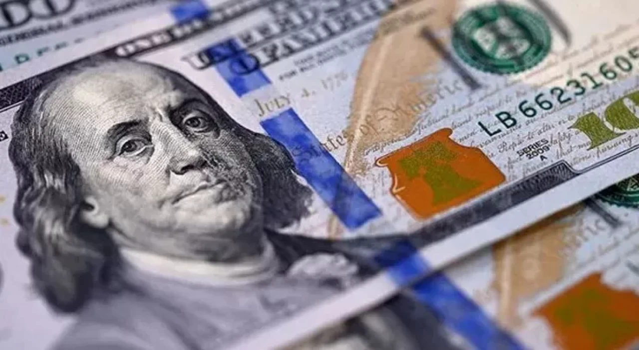 Dolar güç kaybediyor! Piyasalarda faiz ve gümrük krizi