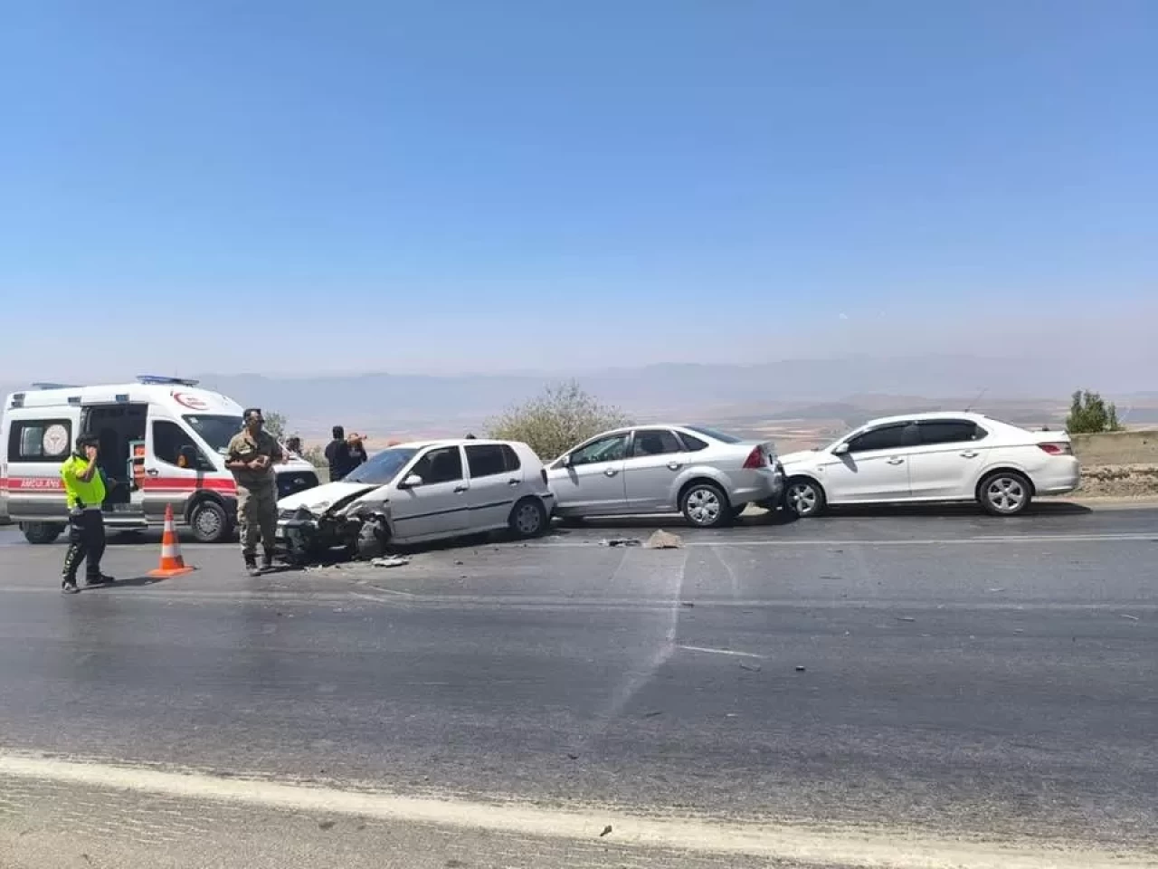 Gaziantep’te dört aracın karıştığı zincirleme kaza: 9 yaralı