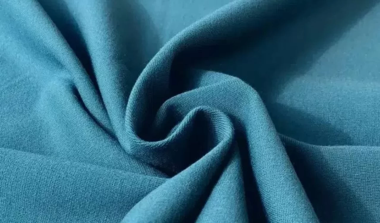 Viskon kumaş nedir? Yaz aylarının vazgeçilmezi kumaşın özellikleri ve bakımı