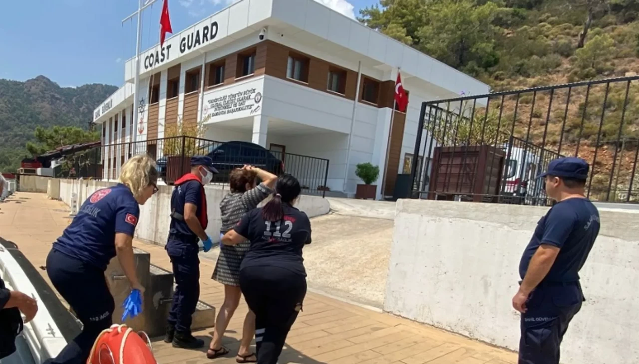 Fethiye’de gezi teknesinde panik! Bir kişi hastaneye kaldırıldı