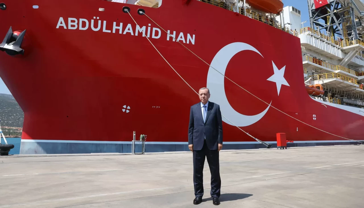 Abdülhamid Han sondaj gemisi Karadeniz'de yeni görevine başlıyor!