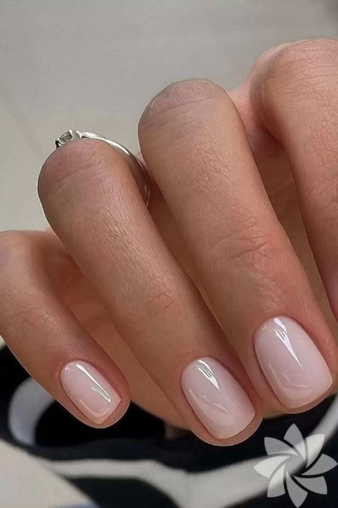 Oje Trendleri 2026: Doğal, Mat ve Parlak Renklerde Öne Çıkan Stil Önerileri