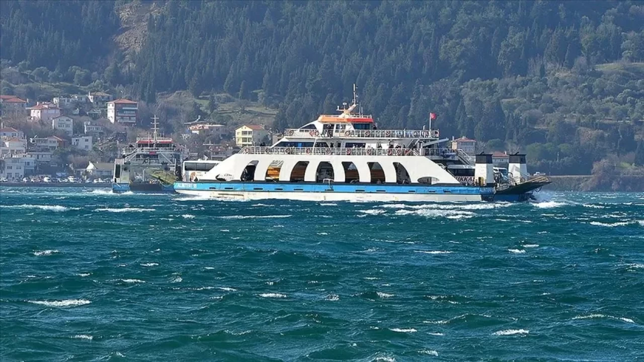 Güney Marmara'da yarınki feribot seferleri iptal edildi