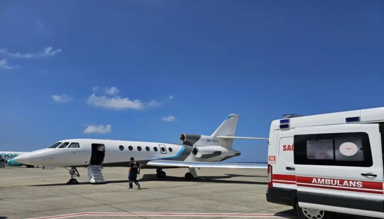 Van’dan iki bebek uçak ambulansla sevk edildi