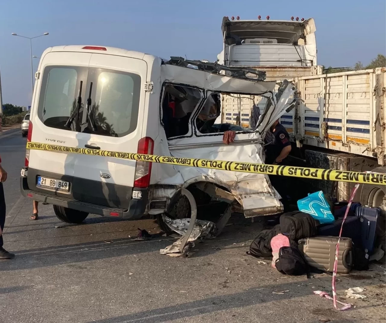 Mersin'deki trafik kazasında ölen çocuğun cenazesi Diyarbakır'da defnedildi
