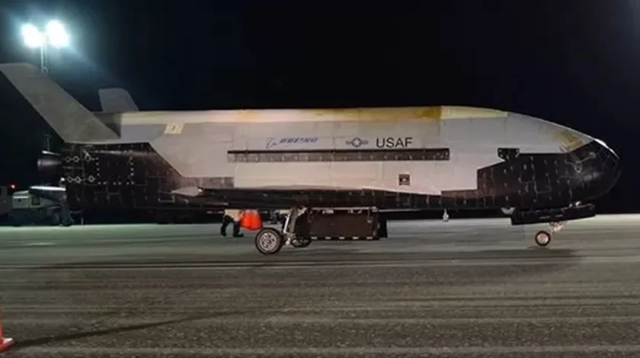 ABD Uzay Kuvvetleri X-37B’yi uzaya gönderdi!