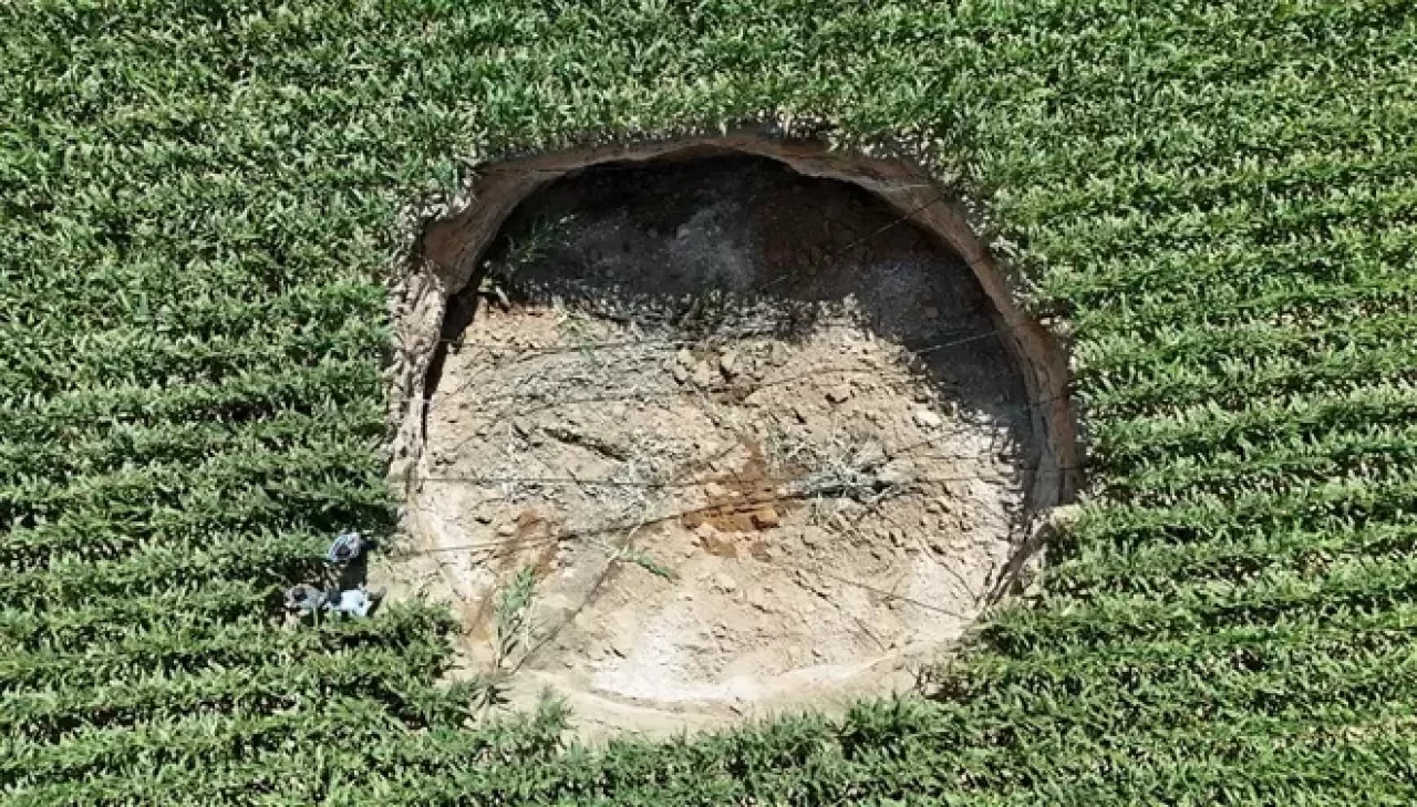 Karaman'da mısır tarlasında obruk şaşkınlığı