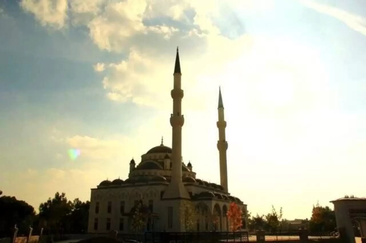 Rüyada Camide Kalabalık Görmek Ne Anlama Gelir? İşte Detaylı Yorumlar