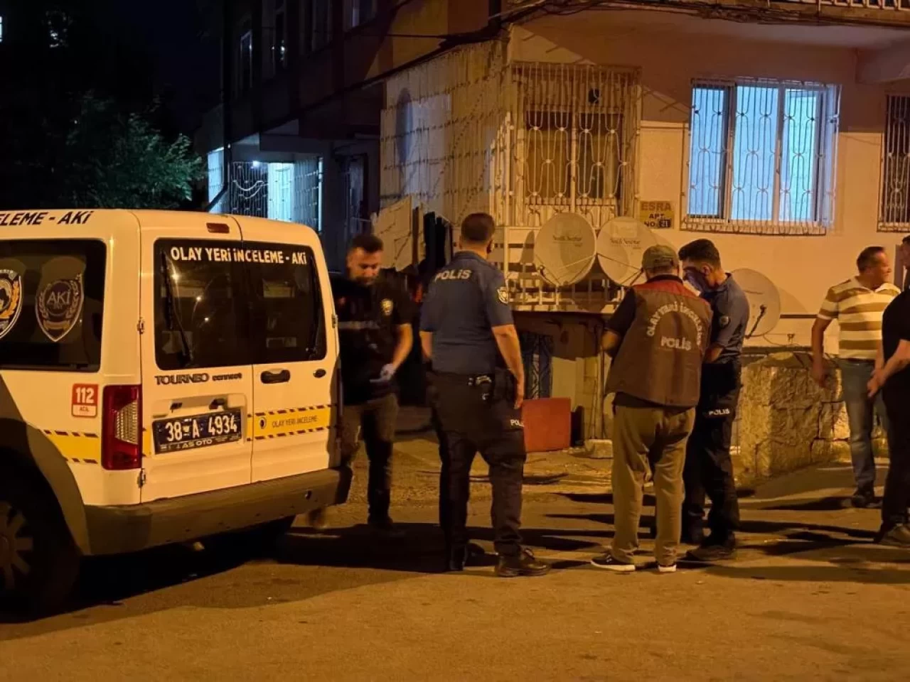 Kayseri'de dehşet! 2 yıl önce boşandığı eski karısını bıçakladı