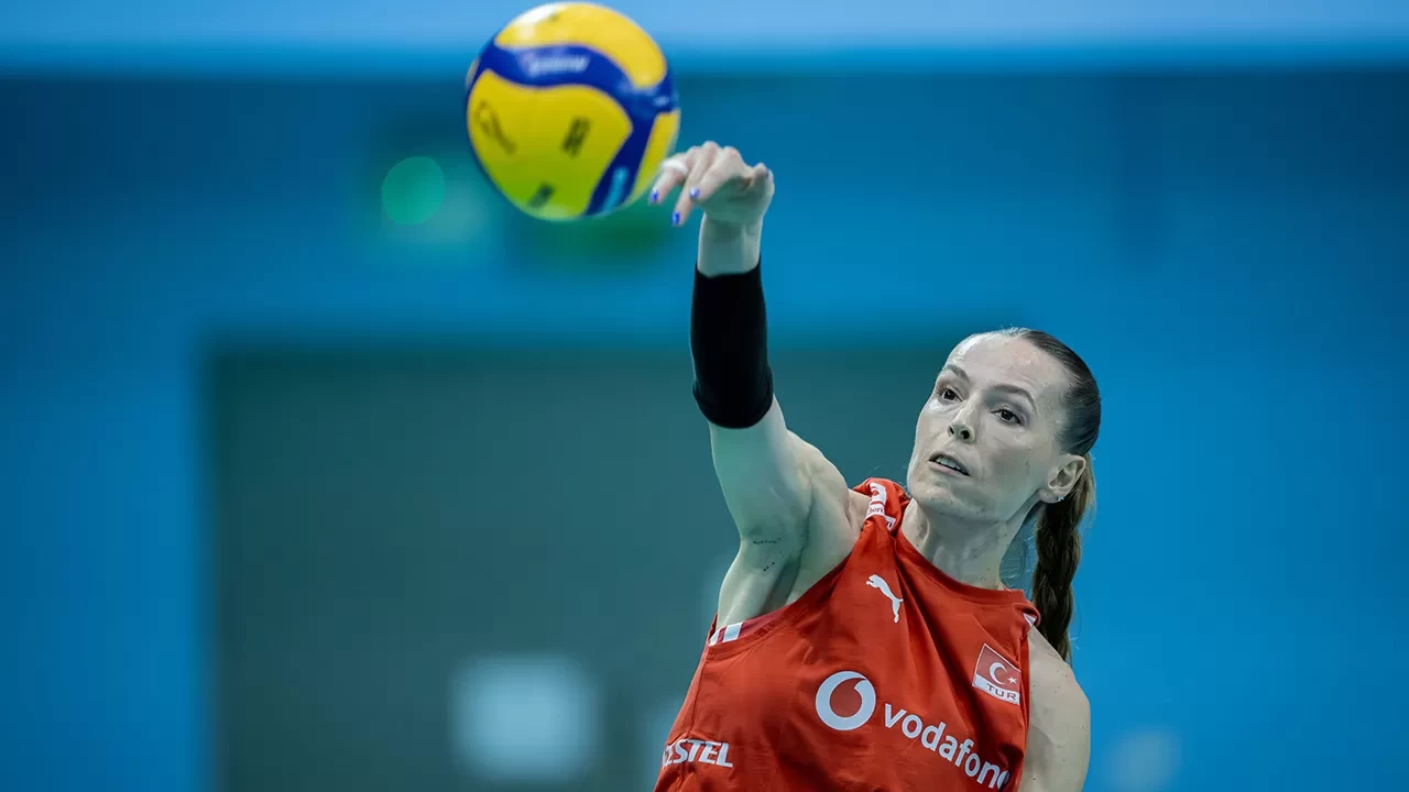 A Milli Kadın Voleybol Takımı, Kanada maçı hazırlıklarını tamamladı