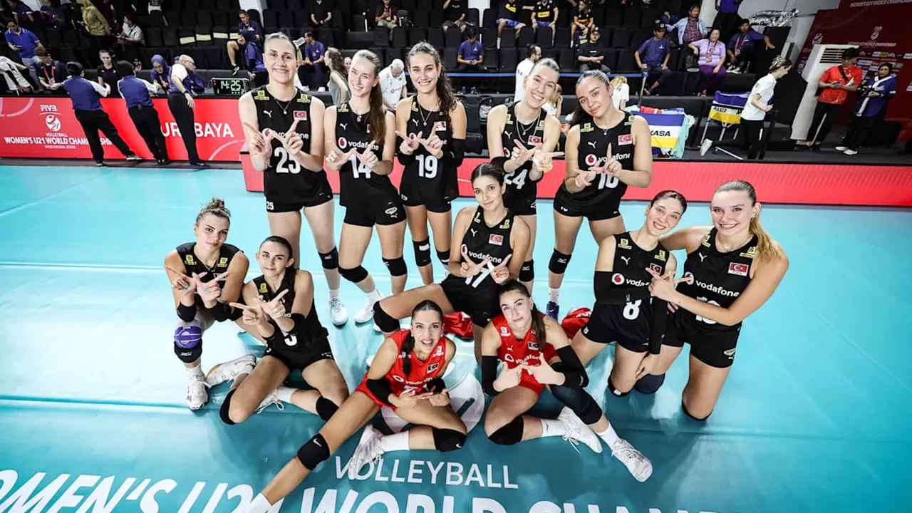 21 Yaş Altı Kadın Voleybol Milli Takımı, Mısır’ı set vermeden geçti