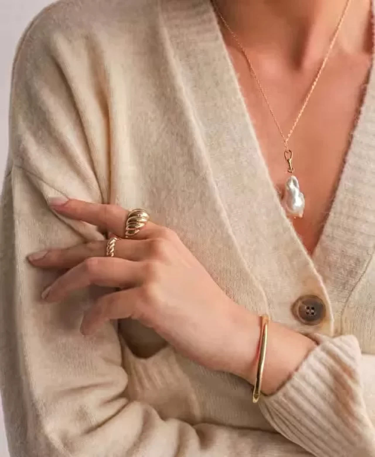 Minimal takı tercih etmenin 3 sade sebebi