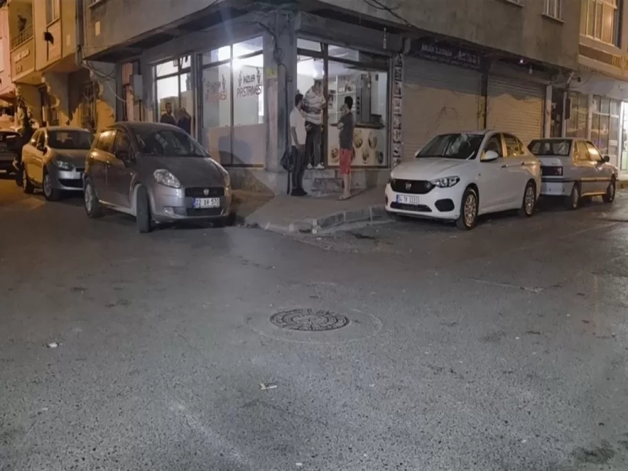 Avcılar'da bıçaklı kavga: Bir kişi ağır yaralandı