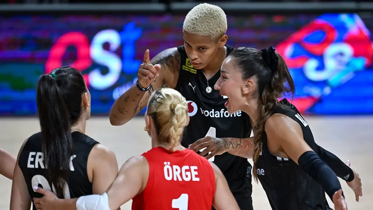 A Milli Kadın Voleybol Takımı, Dünya Şampiyonası’nda liderlik için Kanada karşısında