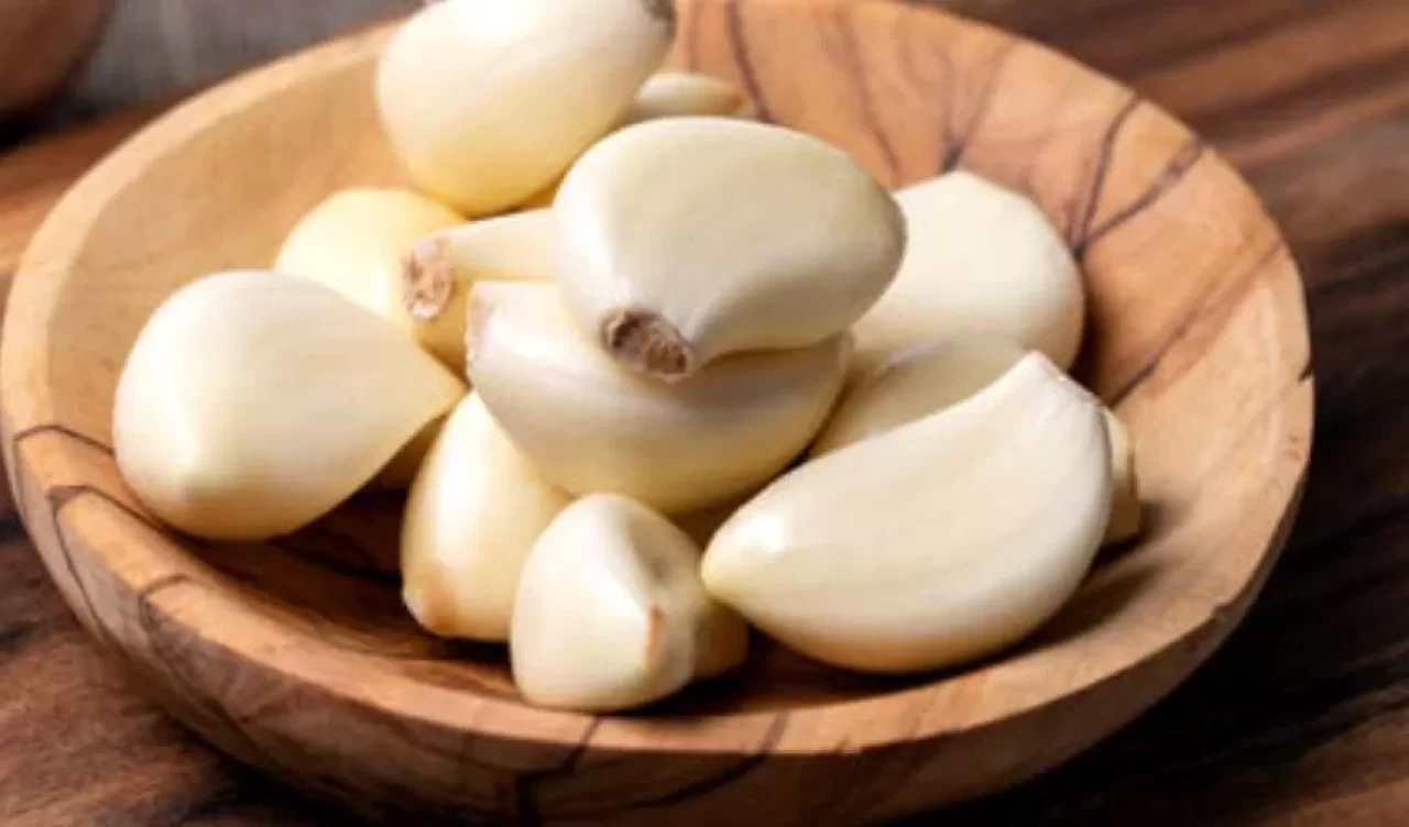 Sarımsakla cilt bakımı! Evde hazırlayabileceğiniz 4 maske tarifi