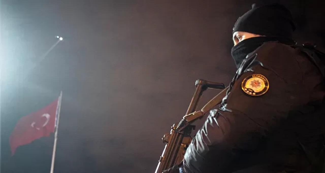 Polis Taksim Meydanı’nda kuş uçurtmadı