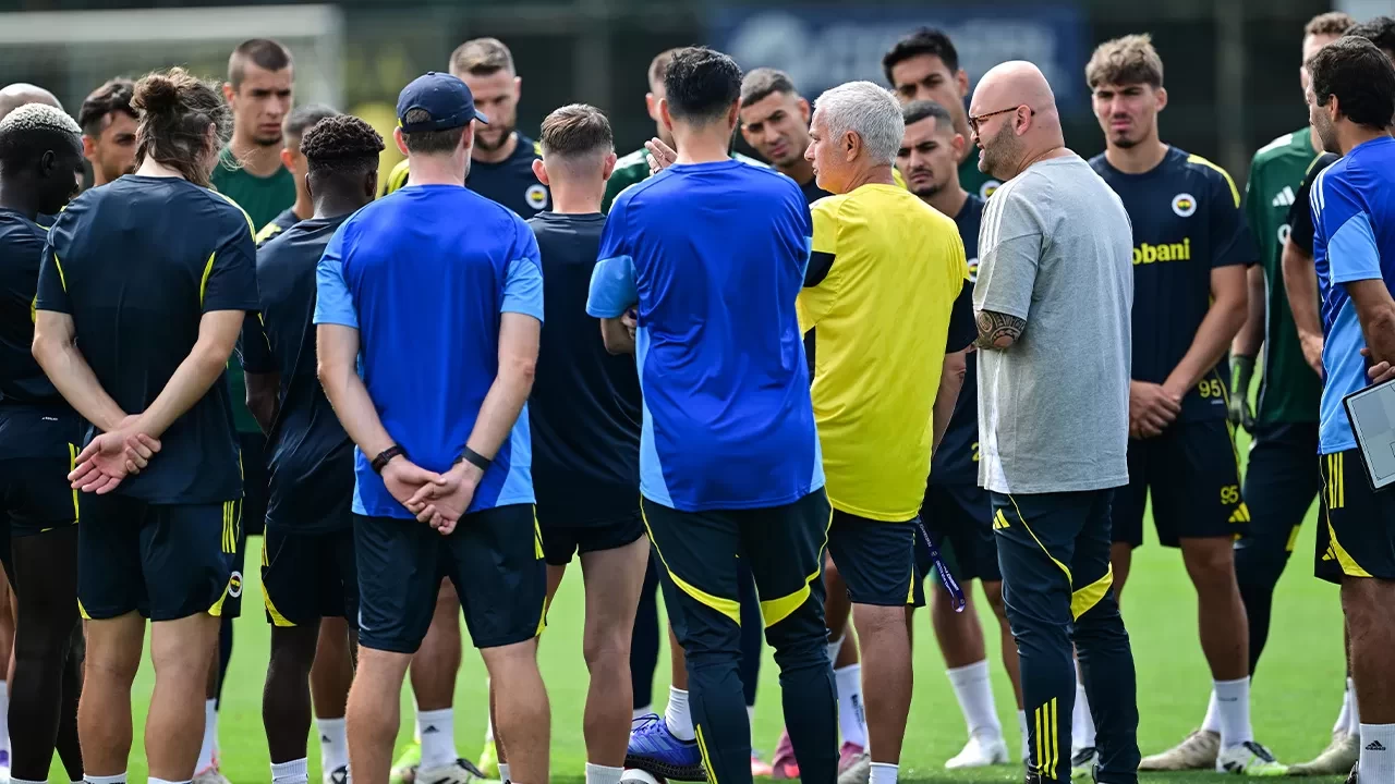 Fenerbahçe’nin Feyenoord maçı kamp kadrosu açıklandı