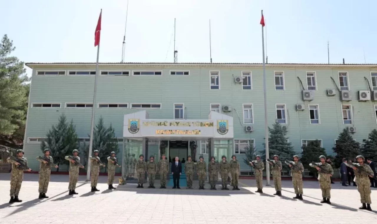 Bakan Güler’den Şırnak’ta denetim! 23’üncü Piyade Tümen Komutanlığı’nı ziyaret etti