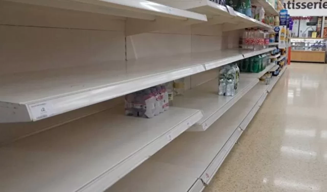 ABD’de ithalat azalıyor, mağaza rafları boşalabilir