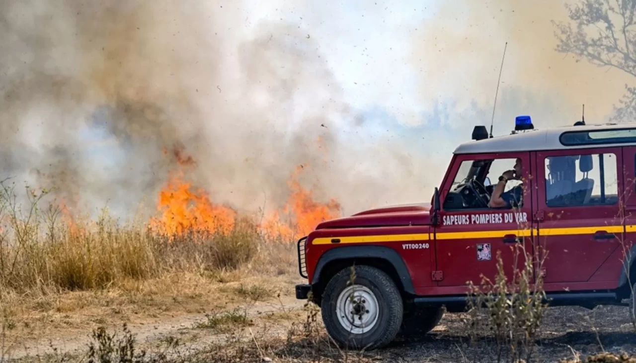 Fransa'nın 1949'dan sonraki en büyük yangını kontrol altına alındı