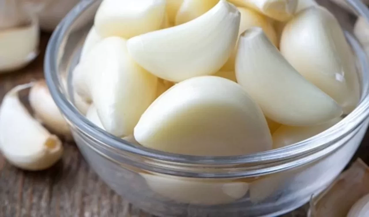 Sarımsağın antibakteriyel etkisiyle sivilcelere veda edin