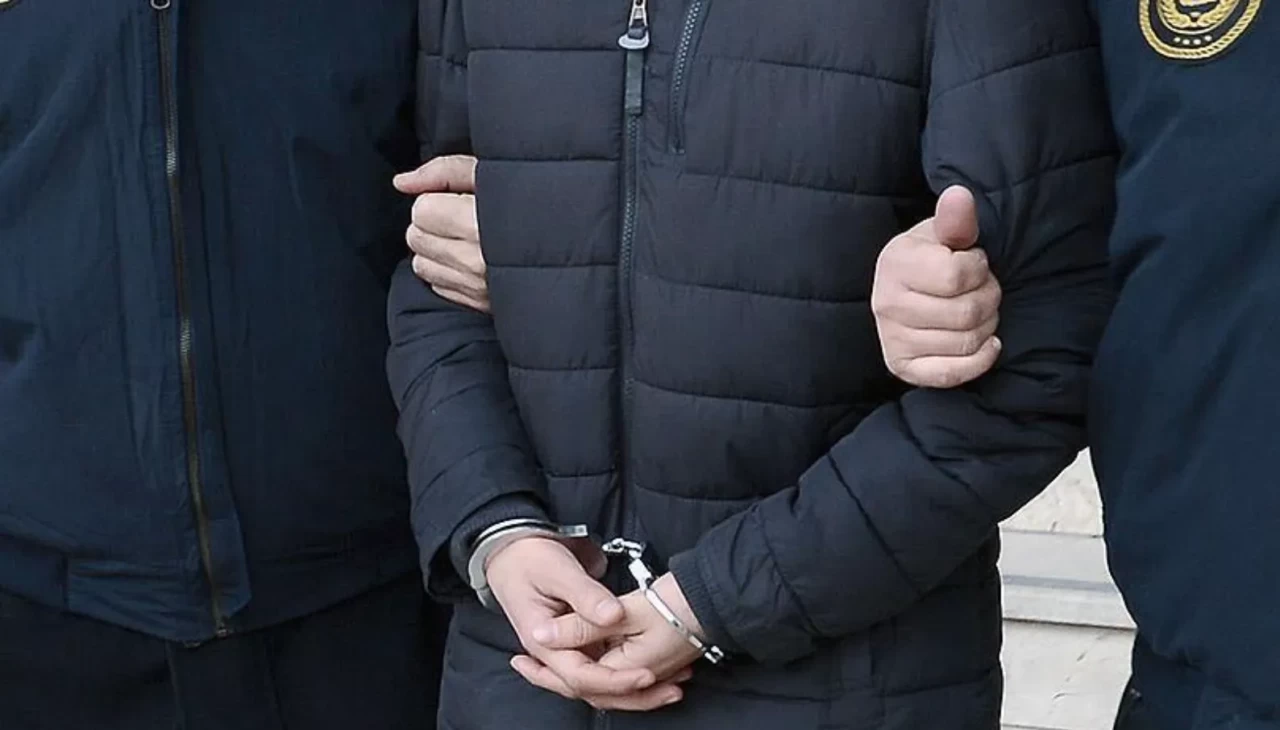 Antalya'da 2 kişiyi silahla öldürdüğü iddia edilen zanlı tutuklandı