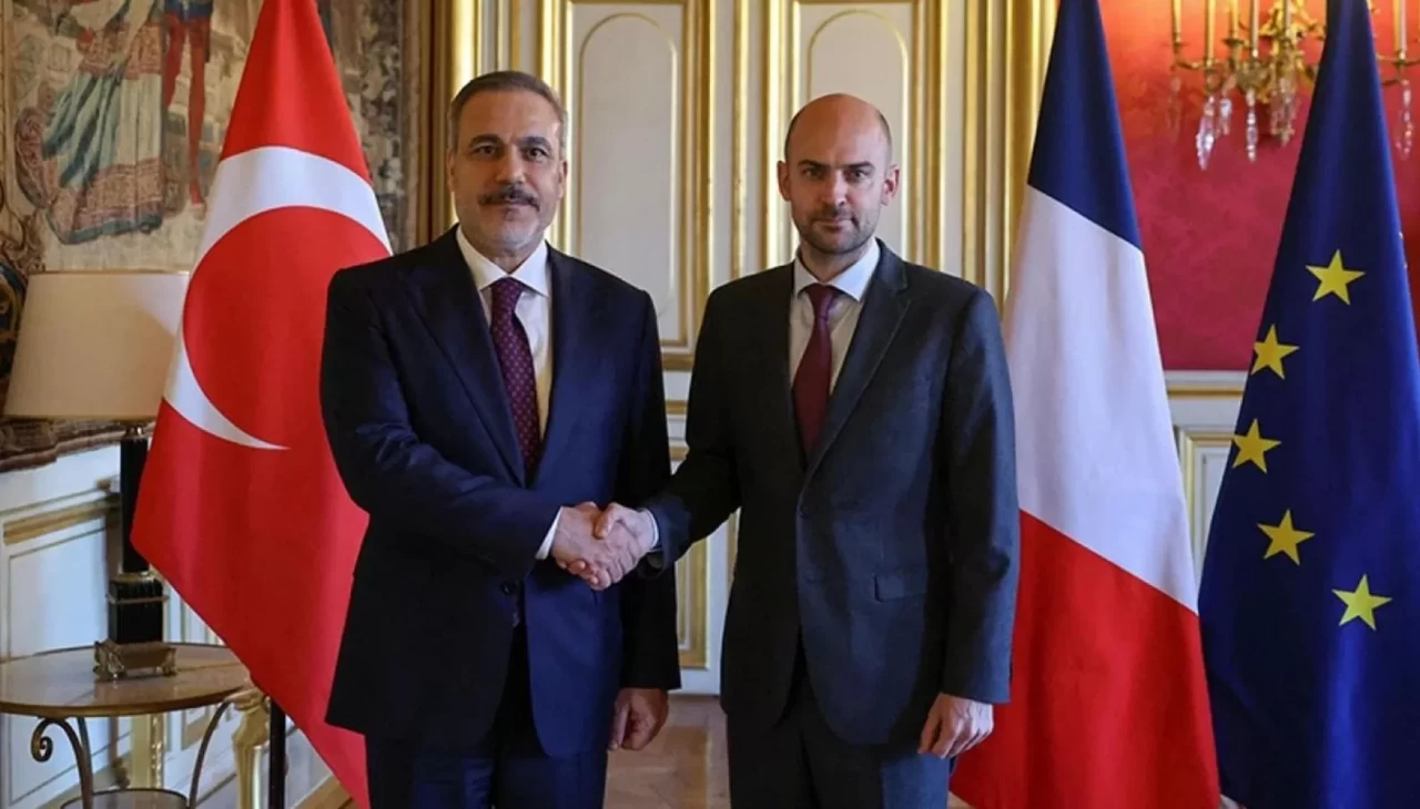 Dışişleri Bakanı Fidan, Fransız mevkidaşı Barrot ile telefonda görüştü