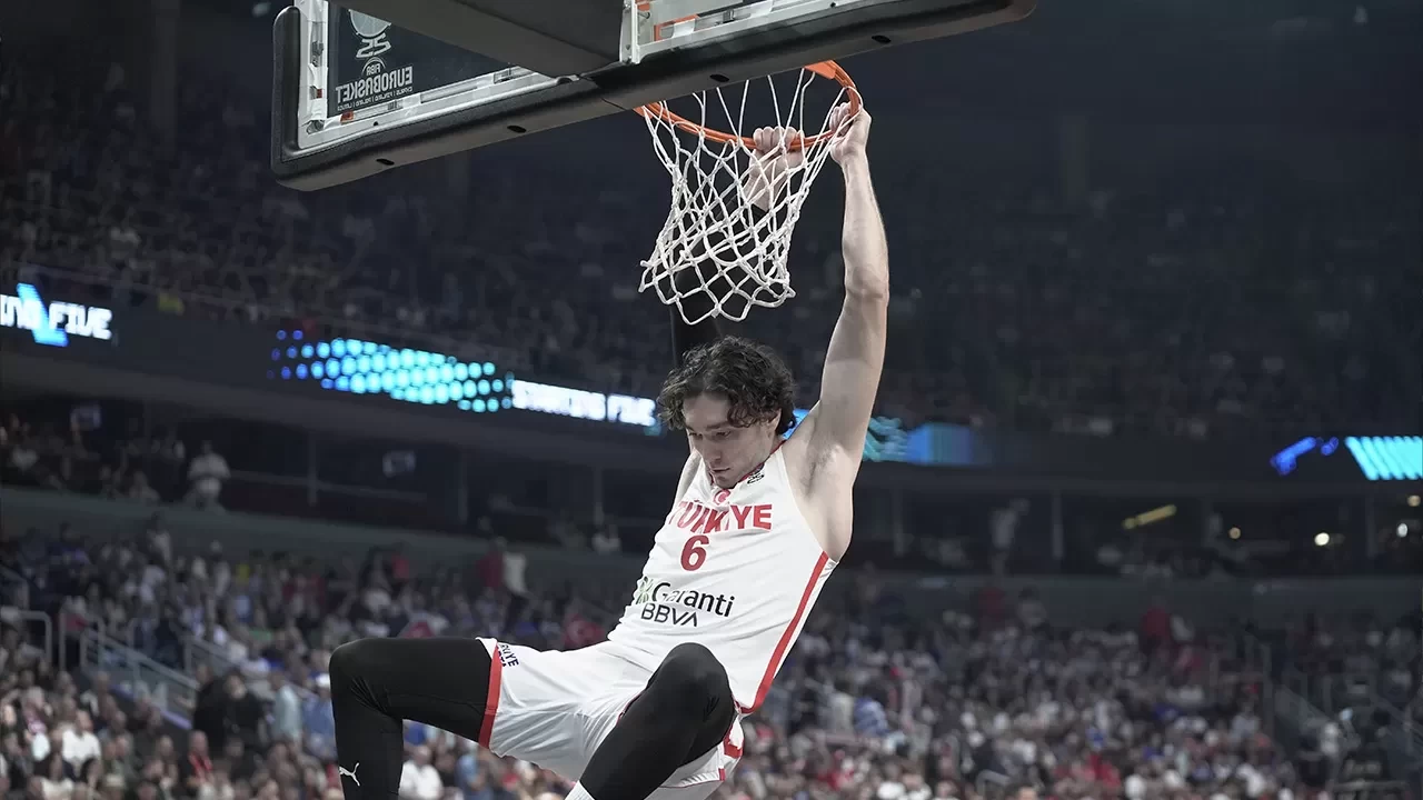 12 Dev Adam Avrupa ikincisi! Türkiye 83-88 Almanya