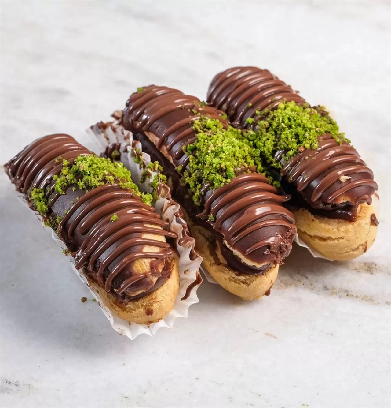 Kahveli ve Çikolatalı Ekler Tarifi: Evde Pratik ve Lezzetli Ekler